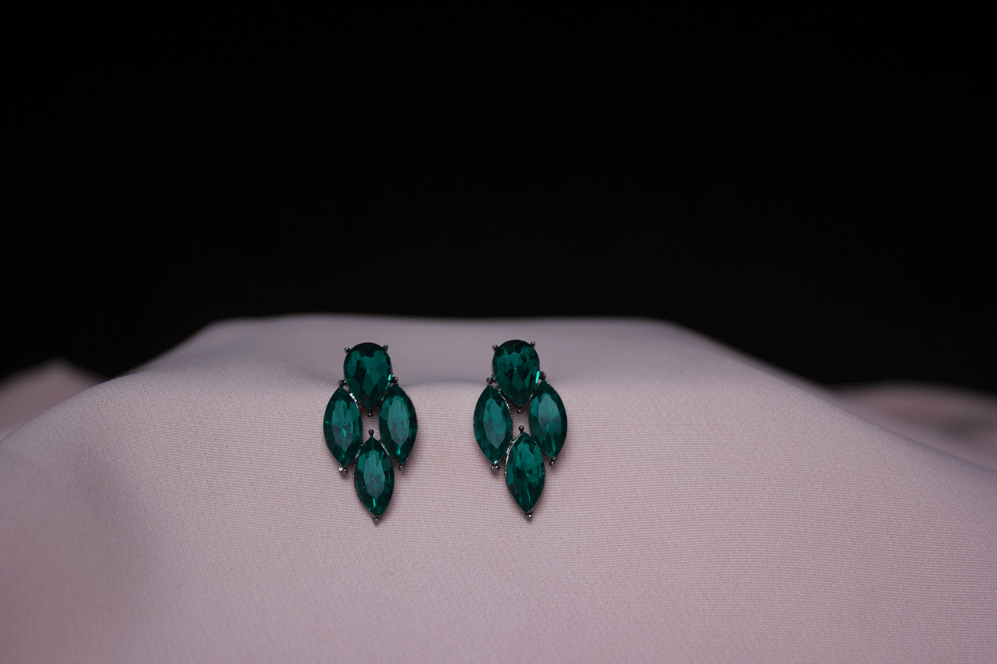 Maya earrings green